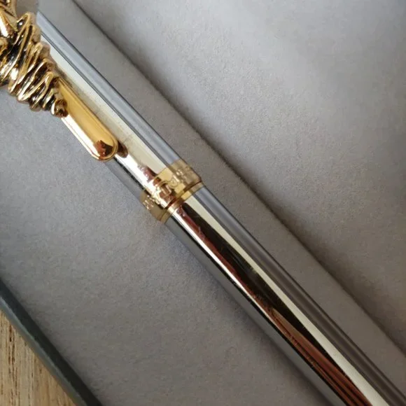 ❤️SOLD❤️Looney Tunes Tazmanian Devil Pen Silver and Gold Tone WB 96 - Picture 3 of 5